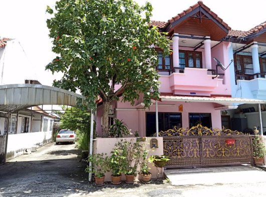 ขาย-บ้านทาวน์เฮ้าส์-2-ชั้น-หลังริม-ที่จอดรถมีหลังคาข้างบ้าน-ใน-มปรารถนา-3-เยื้องรพเอกชล-2-ชลบุรี