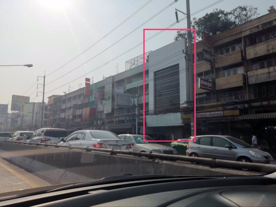 ให้เช่าอาคาร-2-ห้อง-ทำเลทอง-ตรงข้าม-พันธุ์ทิพย์-งามวงศ์วาน-คนพลุกพล่านมาก-ทำเลดีมาก-เหมาะทำ-คลินิก