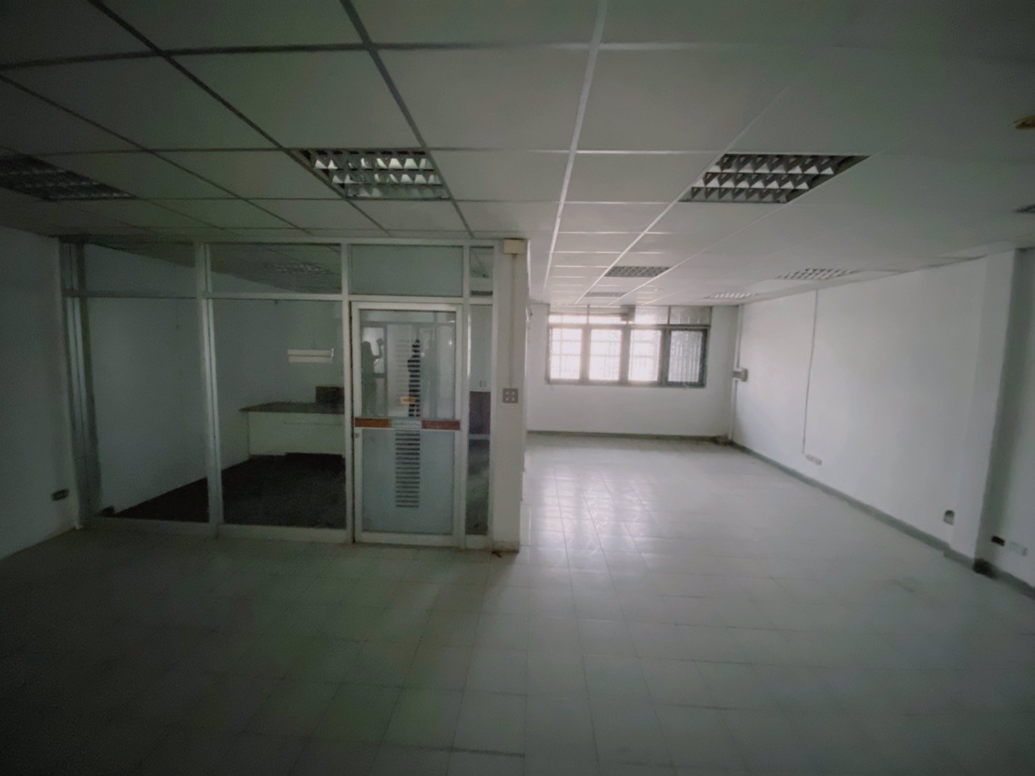 ให้เช่าอาคาร-2-ห้อง-ทำเลทอง-ตรงข้าม-พันธุ์ทิพย์-งามวงศ์วาน-คนพลุกพล่านมาก-ทำเลดีมาก-เหมาะทำ-คลินิก