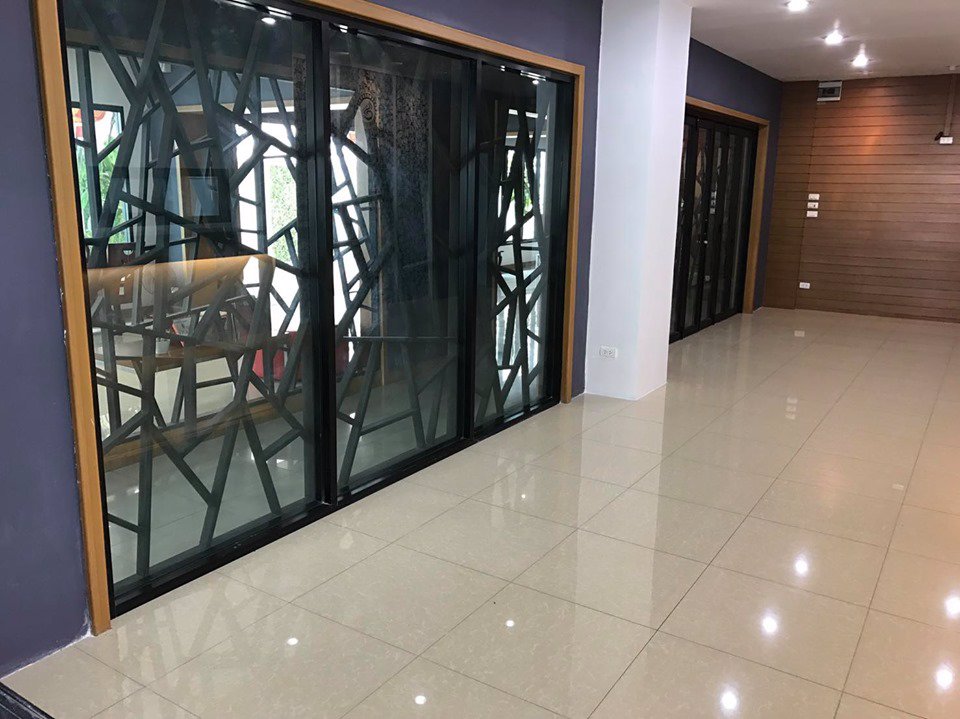 ให้เช่าพื้นที่สำหรับทำร้านอาหาร-ด้านล่างหอพัก-คนเข้าพักเยอะ-ลูกค้าเยอะแน่นอน-090-0055524