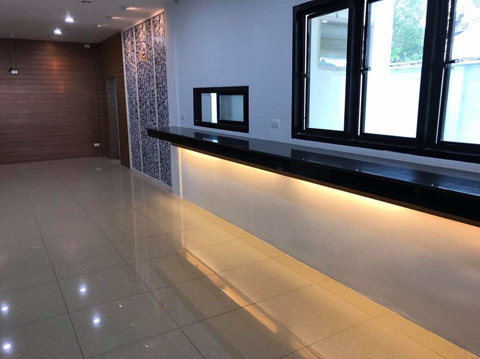 ให้เช่าพื้นที่สำหรับทำร้านอาหาร-ด้านล่างหอพัก-คนเข้าพักเยอะ-ลูกค้าเยอะแน่นอน-090-0055524