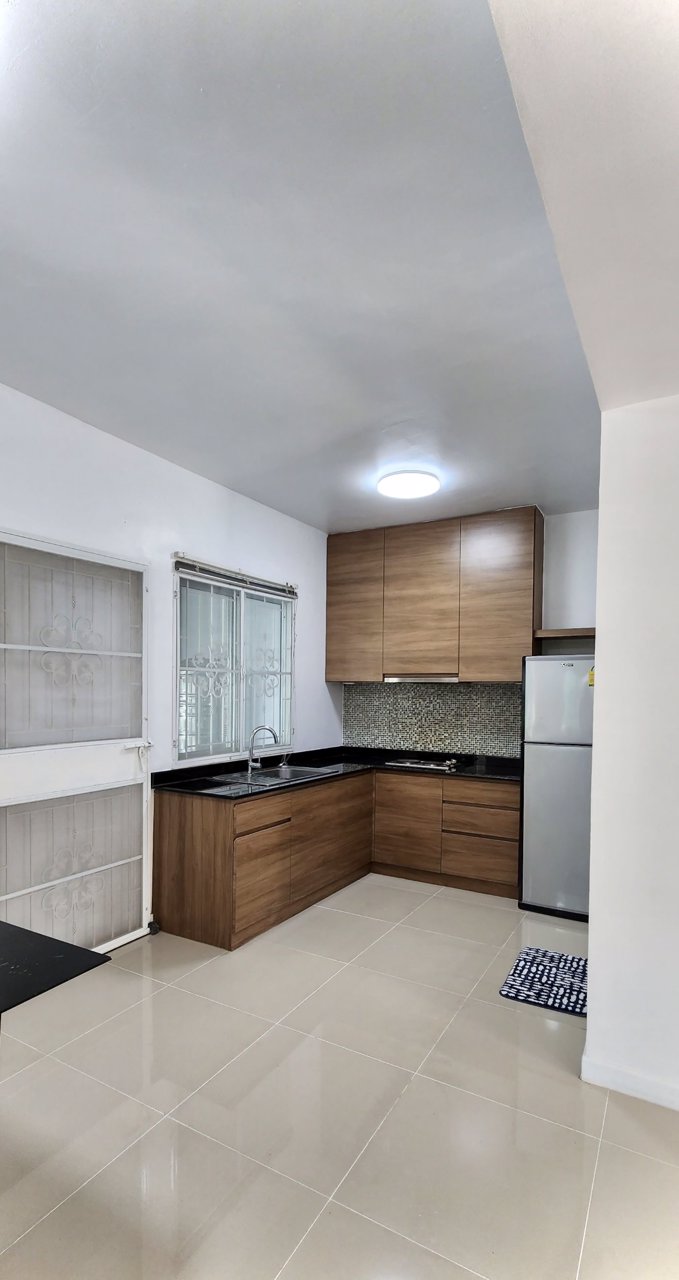 บ้านทาว์นโฮม-พฤกษาวิลล์-38-1-หนามแดง-เทพารักษ์