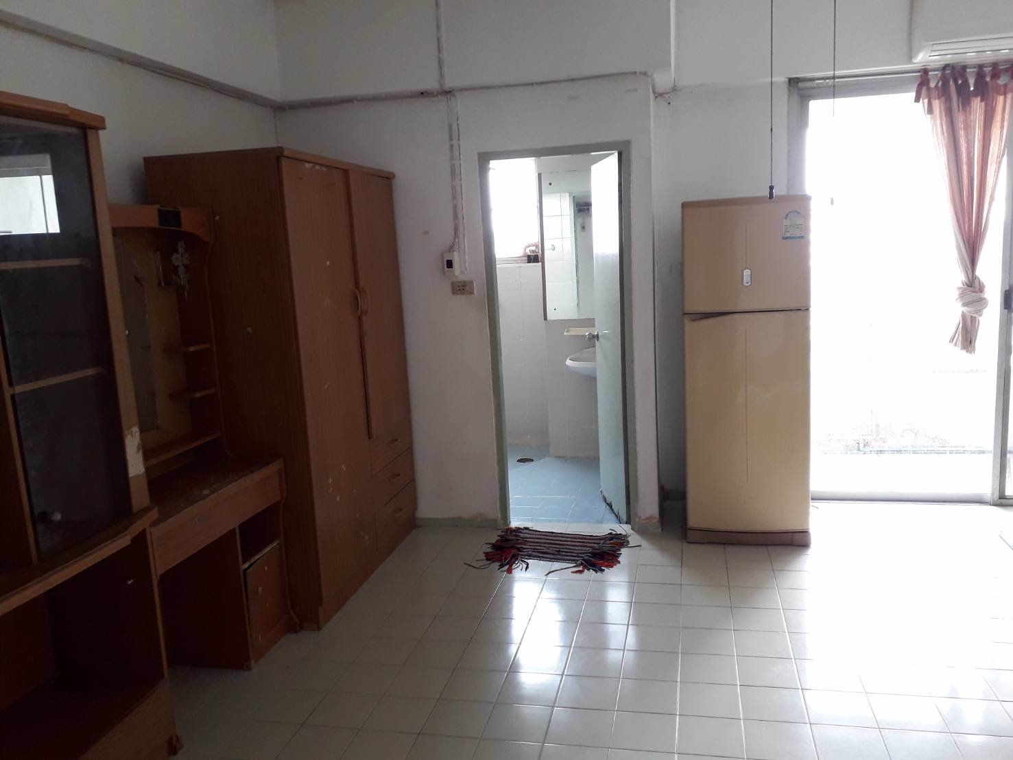 ให้เช่าห้องคอนโด-ลิฟวิ่งเพลส-อาคาร-3-ติด-ถรามคำแหง157-มีแอร์-เฟอร์ครบ-ใกล้-รรเตรียมน้อม-ค่าเช่าเดื