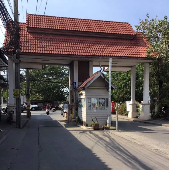 ขายด่วน-อาคารพาณิชย์-2ชั้น-สินทวีงามเจริญ-ทำเลค้าขาย-ติดถนน-เส้นทางค้าขาย-ใกล้สาธารณูปโภค-7-11-น่าอย