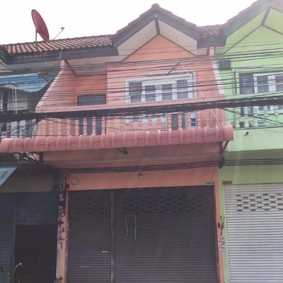 ขายด่วน-อาคารพาณิชย์-2ชั้น-สินทวีงามเจริญ-ทำเลค้าขาย-ติดถนน-เส้นทางค้าขาย-ใกล้สาธารณูปโภค-7-11-น่าอย