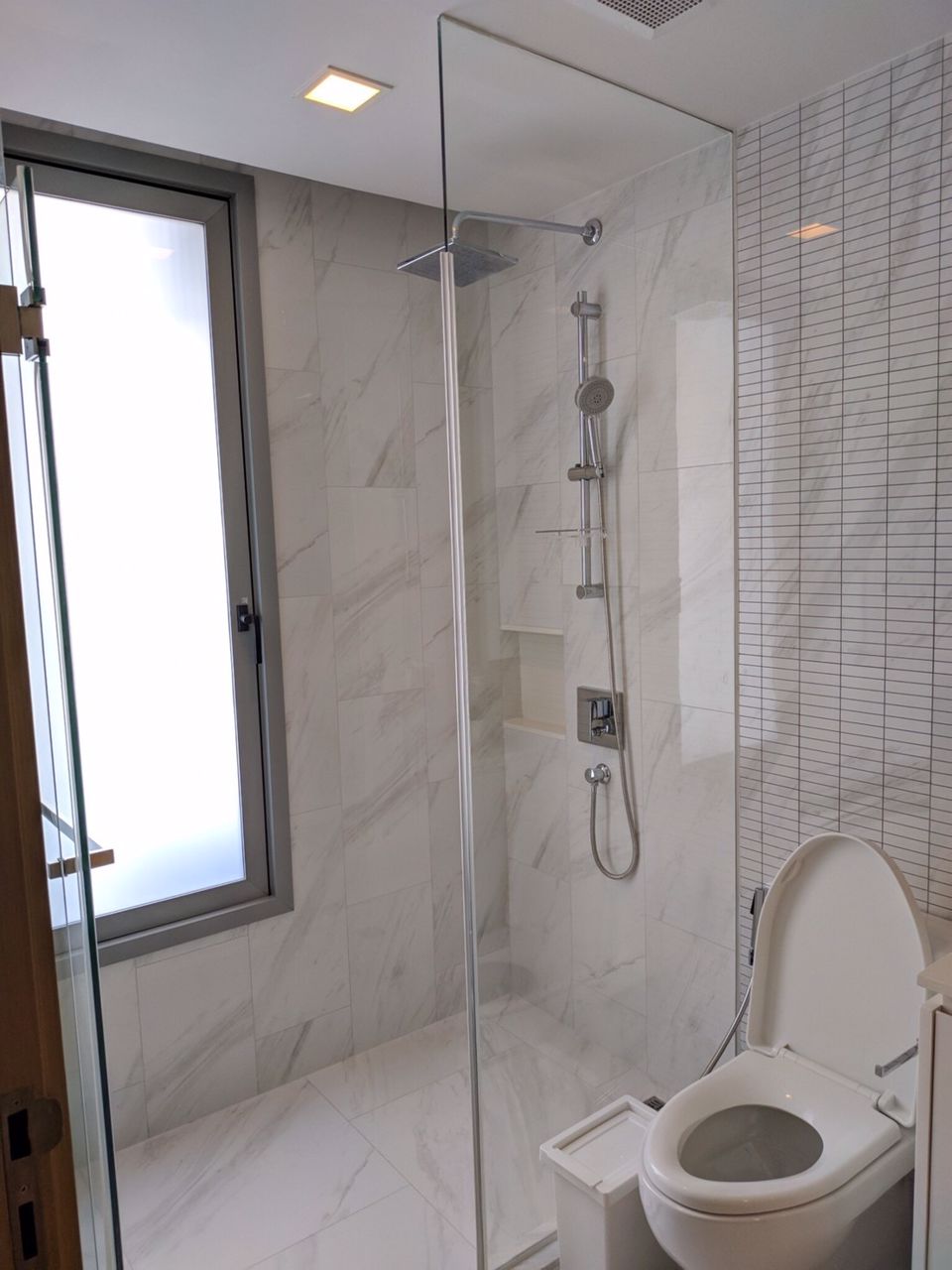 hyde-sukhumvit-11-for-rent-2-bed-room-2-bath-room-best-price-near-bts-nana-asoke