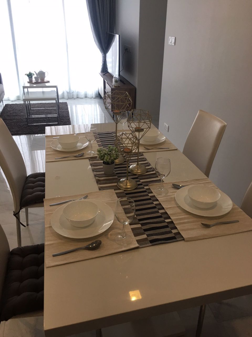 hyde-sukhumvit-11-for-rent-2-bed-room-2-bath-room-best-price-near-bts-nana-asoke