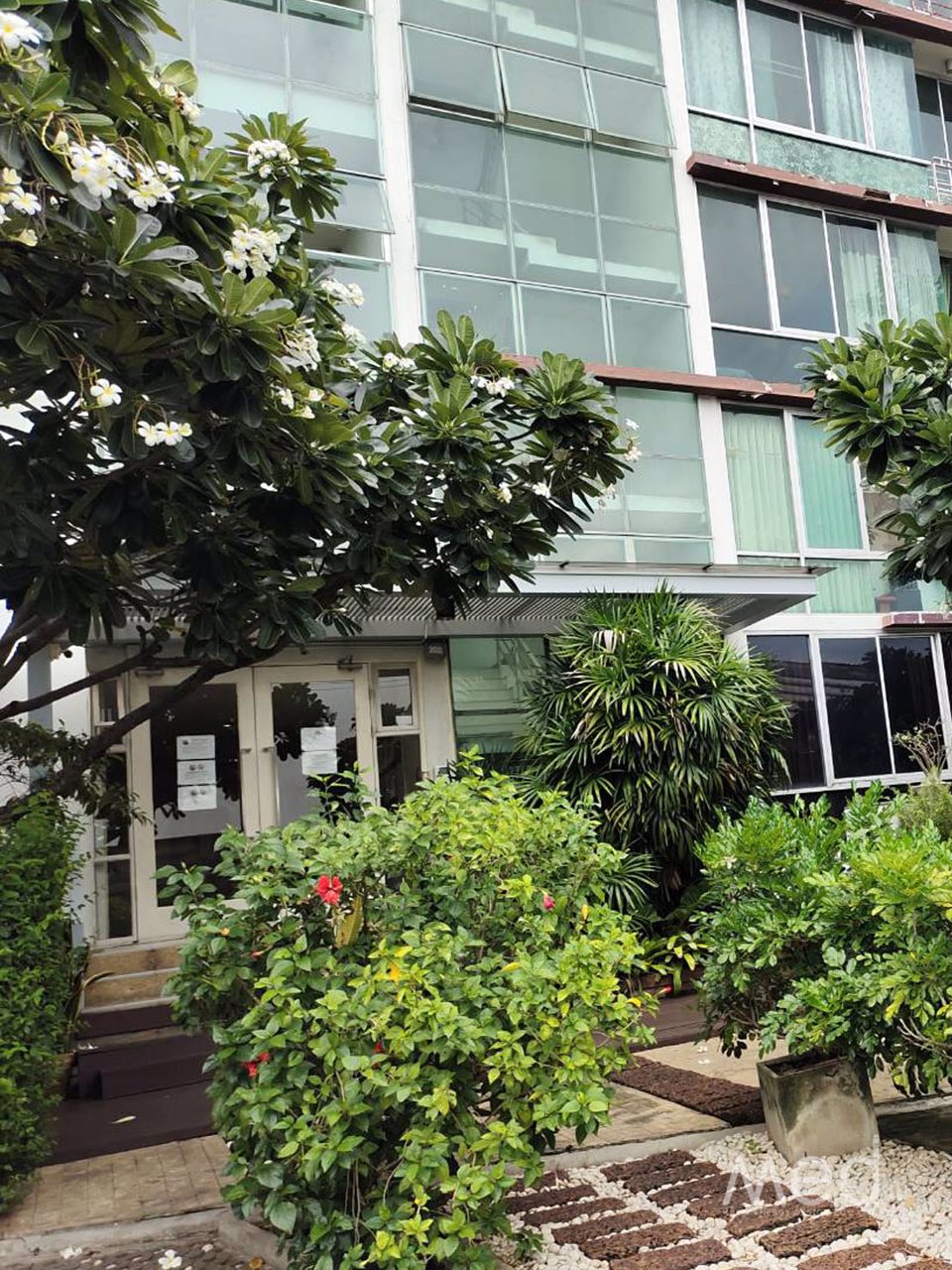 ขายด่วน-คอนโด-ดิ-ไอริส-พระราม-9-ศรีนครินทร์-the-iris-rama-9-srinakarin-455-ตรม-275-ล้านบาท