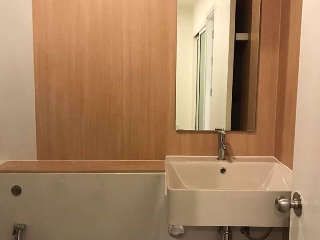 ขายถูกคอนโด-aspire-สาทร-ท่าพระ-1-ห้องนอน-ขนาด-305-ตรม-ติด-bts-ตลาดพูล