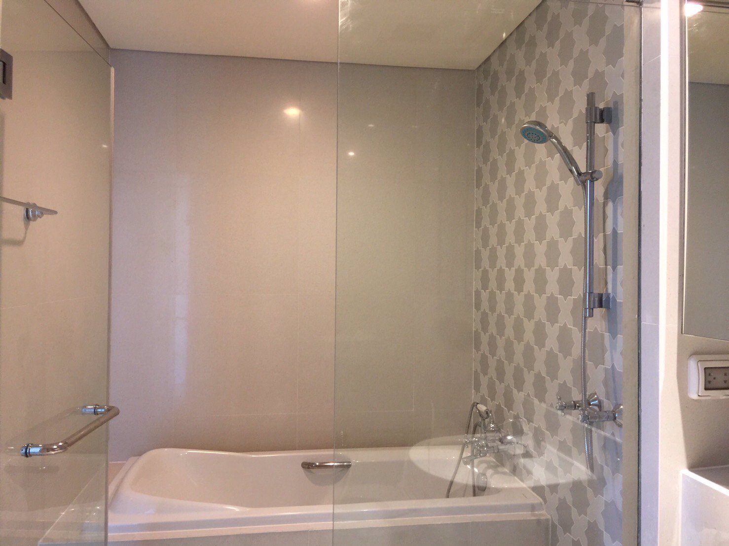 เจ้าของขายเอง-aguston-สุขุมวิท22-เฟอร์ฯครบ-พร้อมอยู่