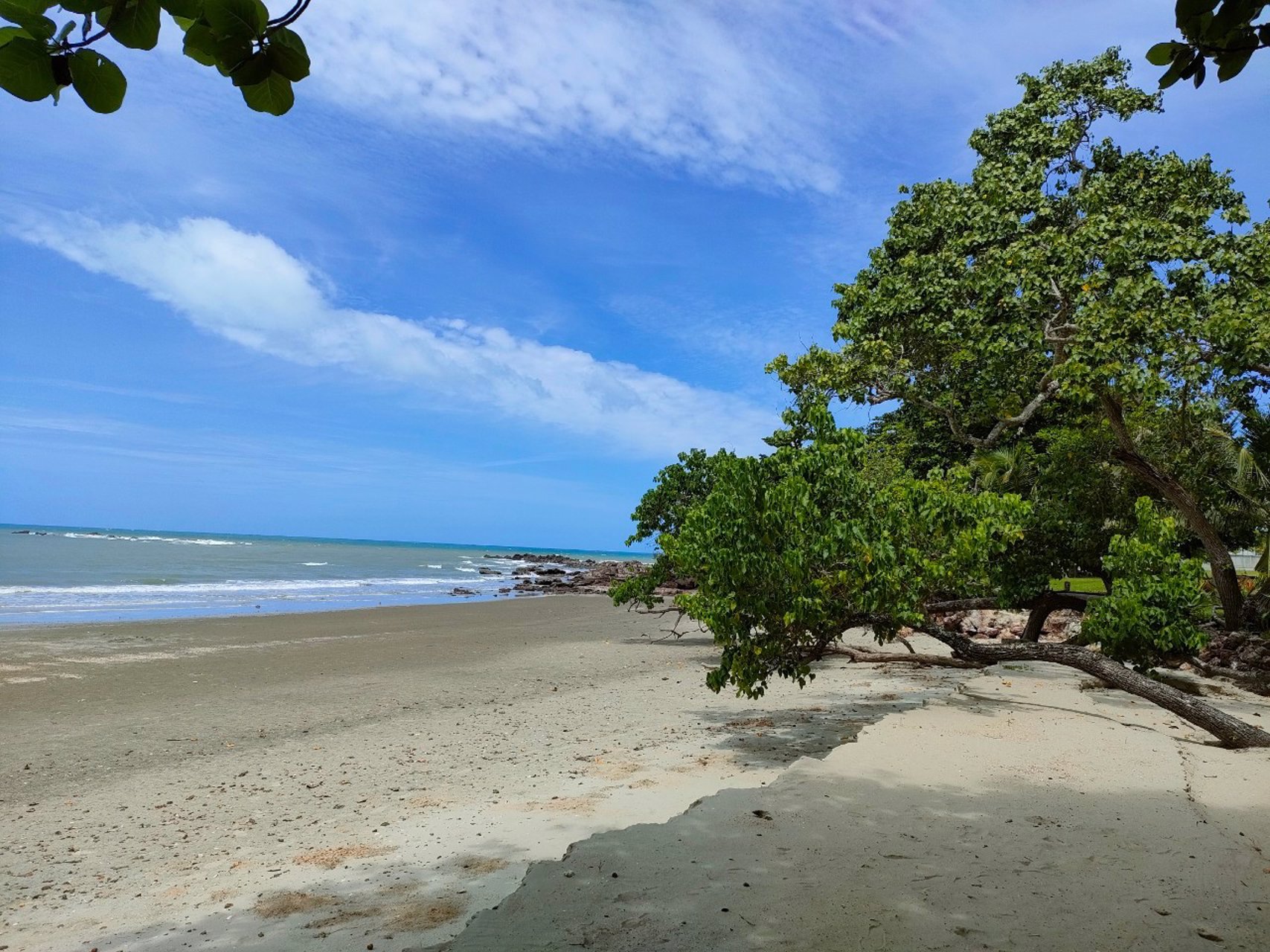 ขายบ้านพักตากอากาศในวังแก้ว-รีสอร์ท-หาดส่วนตัว-พร้อมเฟอร์นิเจอร์