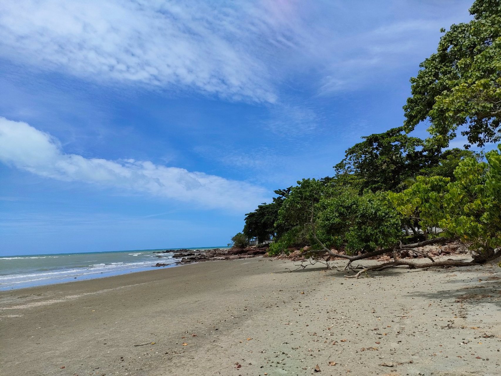 ขายบ้านพักตากอากาศในวังแก้ว-รีสอร์ท-หาดส่วนตัว-พร้อมเฟอร์นิเจอร์