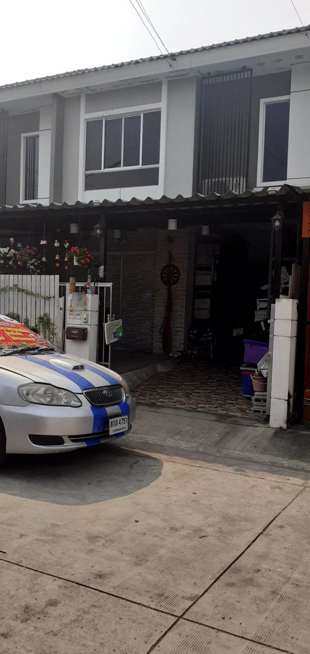 ขายทาวน์โฮม-2-ชั้นขนาด-18-ตารางเมตร-3-ห้องนอน-2-ห้องน้ำ-หลังบ้านติดสวน-เงียบสงบ-อากาศไม่ร้อน