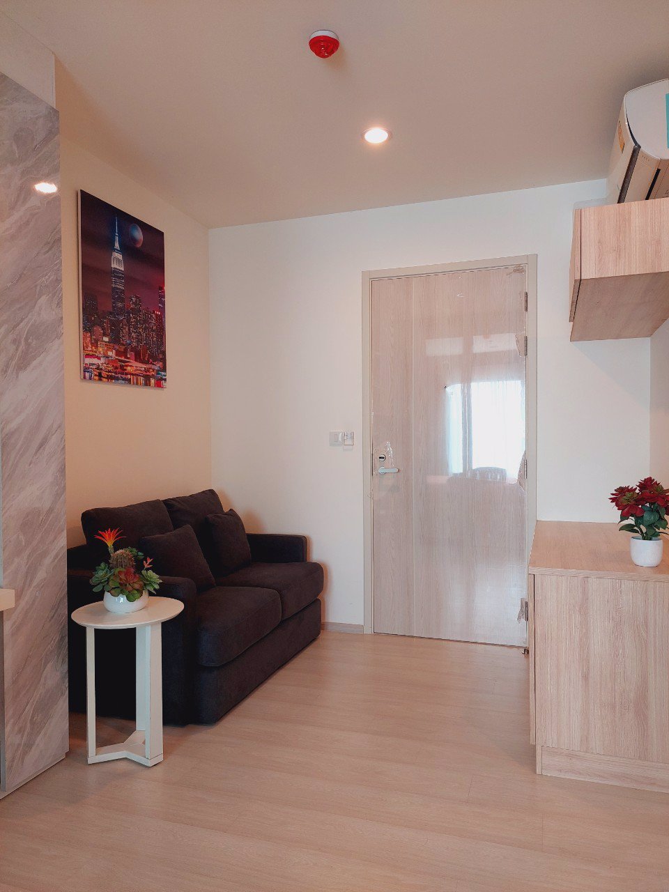 ให้เช่า-คอนโดไลฟ์อโศก-อโศก-ดินแดง-35-ตรม-พร้อมเฟอร์ฯ-บิวอินท์-ให้เช่าราคา-19000-บาทต่อเดือน