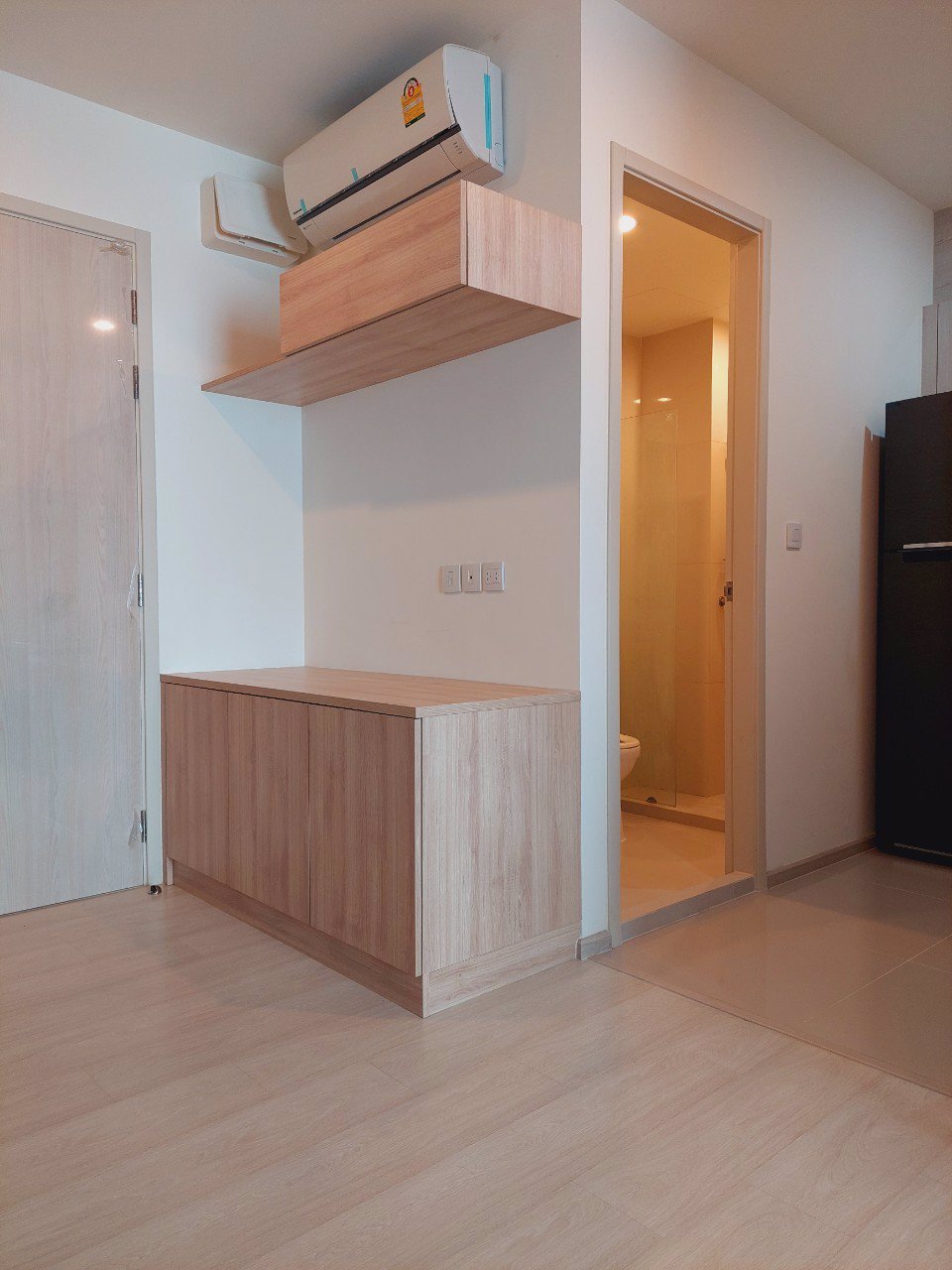 ให้เช่า-คอนโดไลฟ์อโศก-อโศก-ดินแดง-35-ตรม-พร้อมเฟอร์ฯ-บิวอินท์-ให้เช่าราคา-19000-บาทต่อเดือน