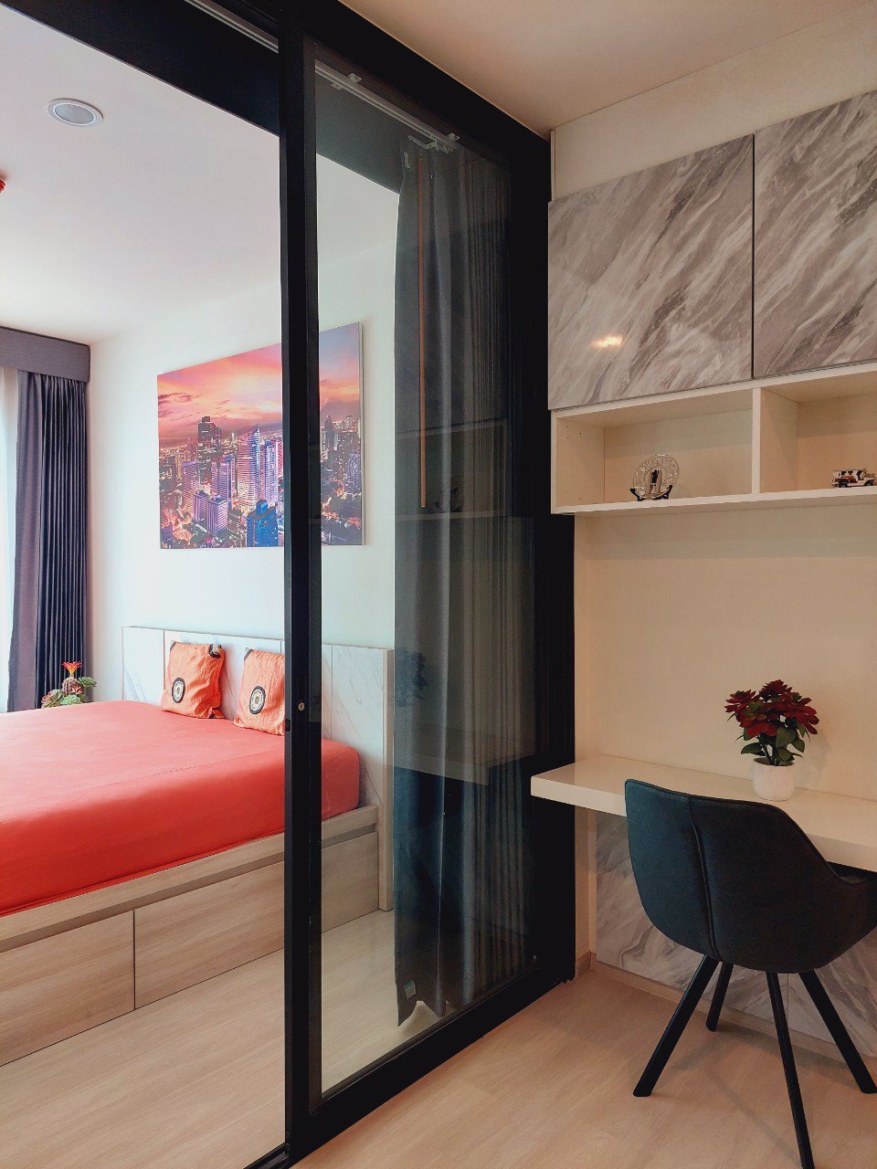 ให้เช่า-คอนโดไลฟ์อโศก-อโศก-ดินแดง-35-ตรม-พร้อมเฟอร์ฯ-บิวอินท์-ให้เช่าราคา-19000-บาทต่อเดือน