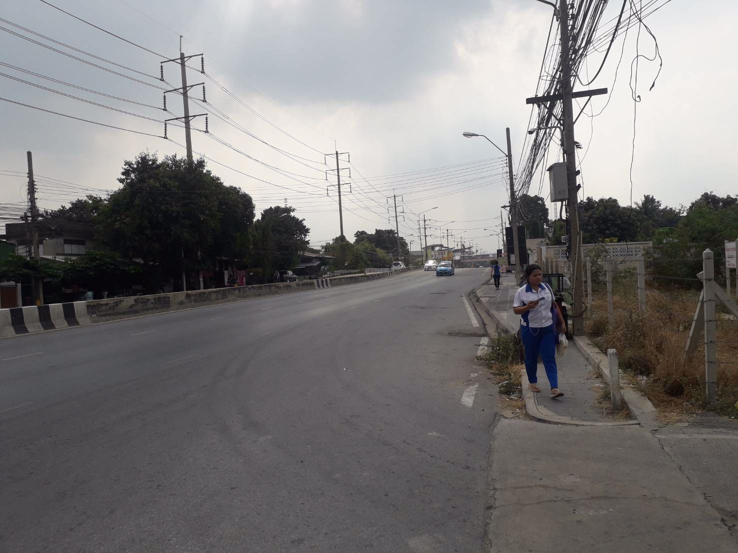 ขายถูกที่ดิน-3-ไร่กว่า-ทำเลดีห่างถนนติวานนท์เพียง-120-ม