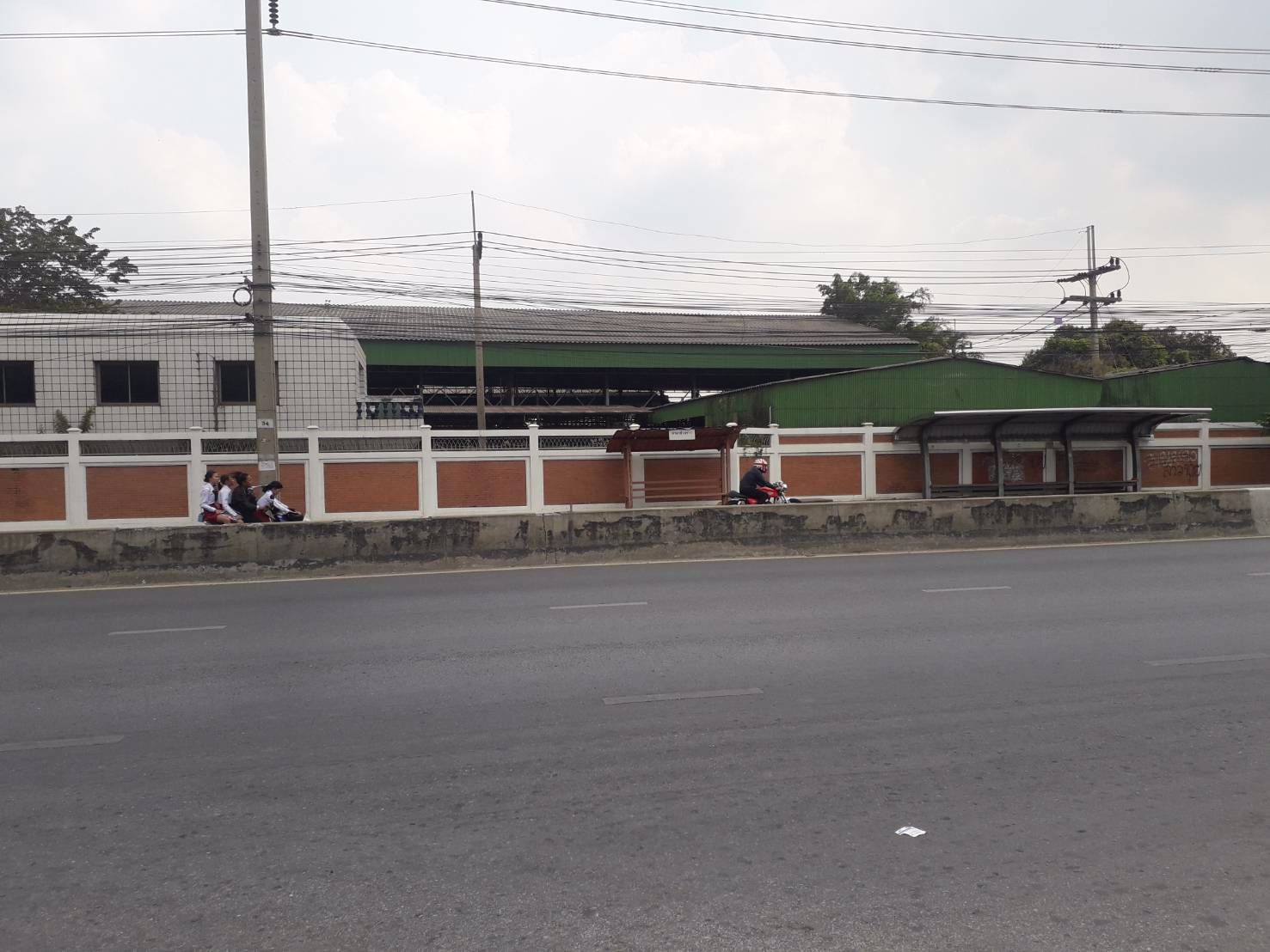 ขายถูกที่ดิน-3-ไร่กว่า-ทำเลดีห่างถนนติวานนท์เพียง-120-ม