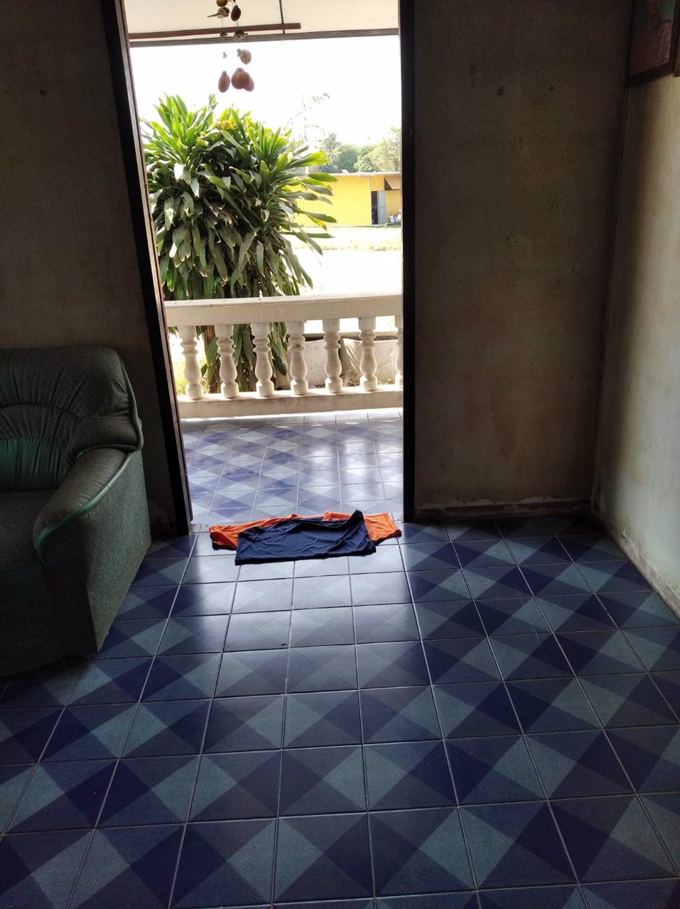 ขายด่วนบ้านชั้นเดียว-375-ตรวห่างถนนดอนตูม-บางเลนเพียง-240-เมตร-ราคาถูกมาก