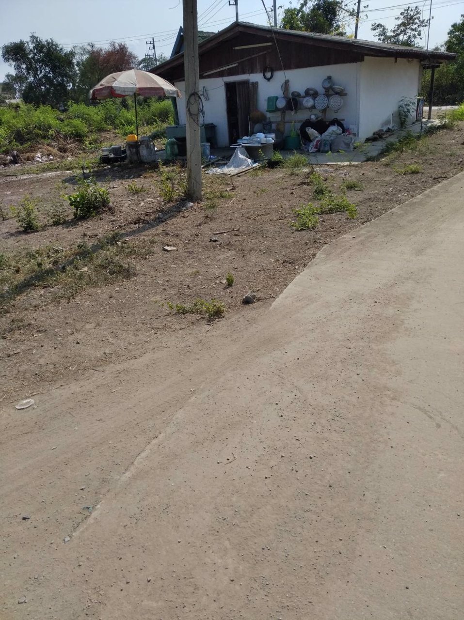 ขายด่วนบ้านชั้นเดียว-375-ตรวห่างถนนดอนตูม-บางเลนเพียง-240-เมตร-ราคาถูกมาก