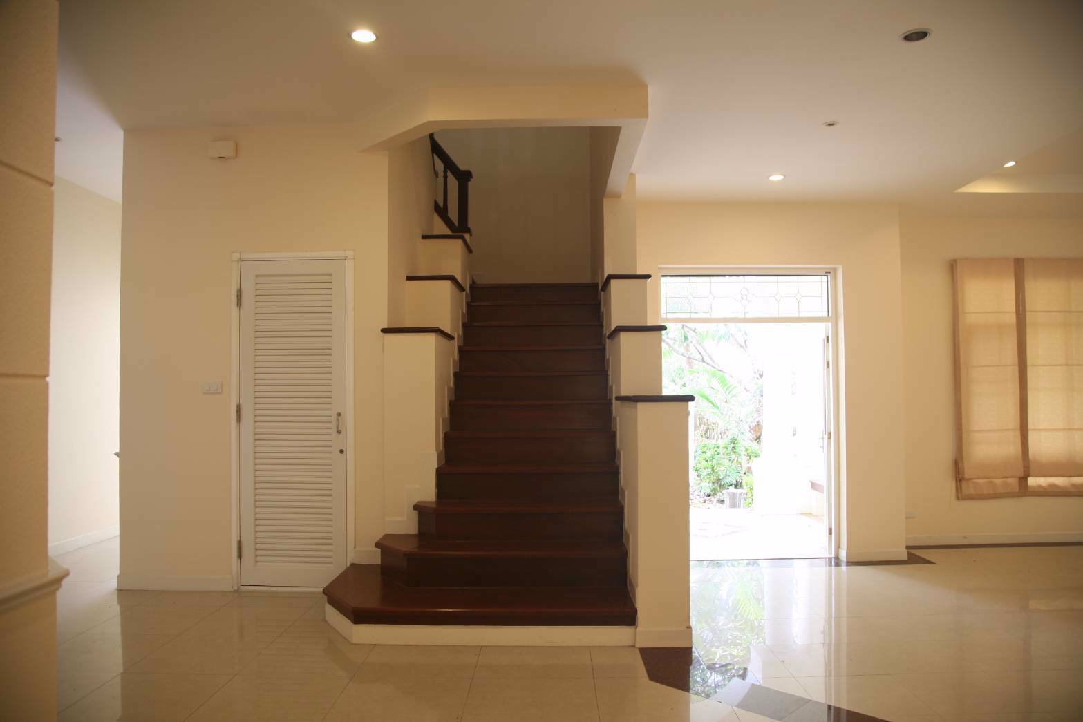 ขายบ้าน-ลดาวัลย์-เฉลิมพระเกียรติ-สวนหลวง-ประเวศ