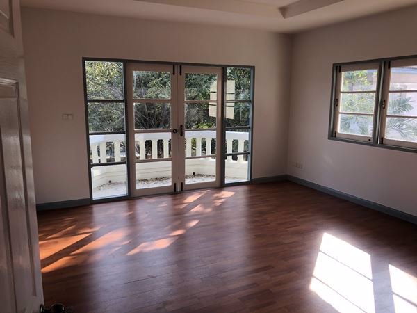 บ้านใหม่-4-นอน-120-วา-บ้านใหญ่ที่เยอะ-หมู่บ้านกฤษดา39-บรมฯ-ซวาสนา5-3-ทำเลโซน-5-ดาว-เดินเท้าจากบ