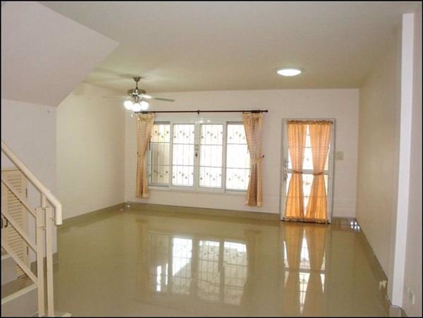 ให้เช่าทาวน์เฮ้าส์-เลียบคลองสอง-คลองสามวา-ใกล้แฟชั่นไอสแลนด์-หมู่บ้านพาทาโกเนีย-อยู่ระหว่าง-ซเลียบ