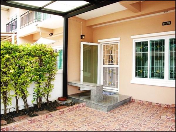 ให้เช่าทาวน์เฮ้าส์-เลียบคลองสอง-คลองสามวา-ใกล้แฟชั่นไอสแลนด์-หมู่บ้านพาทาโกเนีย-อยู่ระหว่าง-ซเลียบ