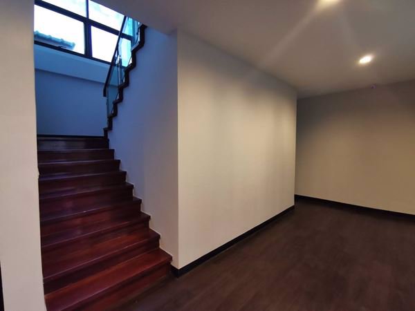 บ้านเดี่ยว-2-ชั้น-6-ห้องนอน-5-ห้องน้ำ-พร้อมศูนย์ออกกำลังกาย-บางละมุง-ชลบุรี