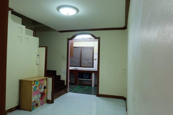 ขายทาวน์เฮ้าส์-2-ชั้น-2-ห้องนอน-2-ห้องน้ำ-หมู่บ้านพิชาดา-ต่อเติมเต็มพื้นที่-ตกแต่งเฟอร์นิเจอร์บิ้วอิ