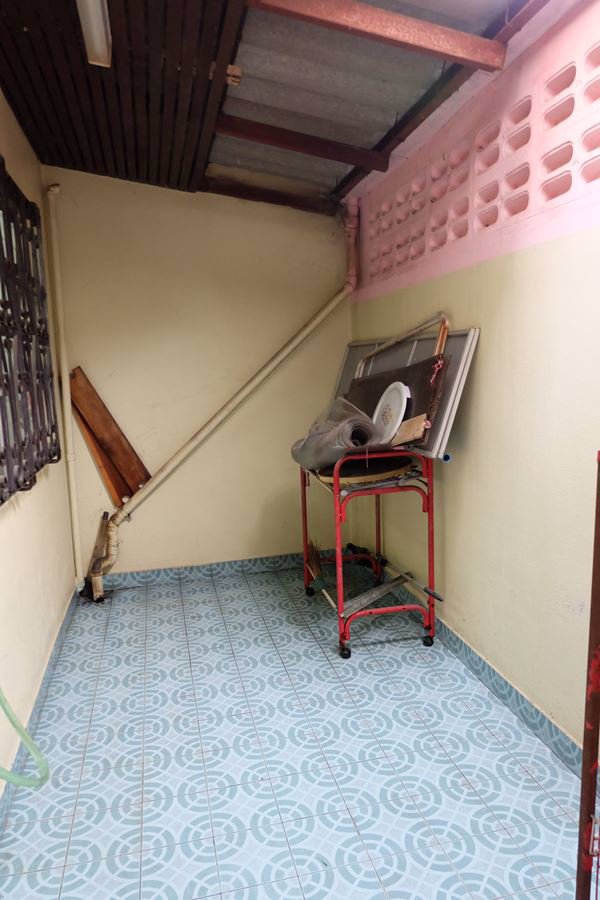 ขายทาวน์เฮ้าส์-2-ชั้น-2-ห้องนอน-2-ห้องน้ำ-หมู่บ้านพิชาดา-ต่อเติมเต็มพื้นที่-ตกแต่งเฟอร์นิเจอร์บิ้วอิ