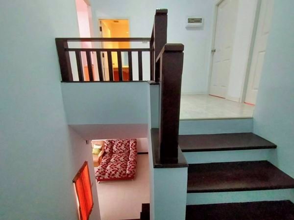 ขายทาวน์เฮาส์-2-ชั้น-สวย-แต่งใหม่-มีแอร์-มีเฟอร์ครบ-4-นอน-2-น้ำ-โทร-0634461828