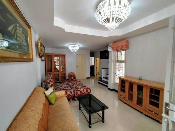 ขายทาวน์เฮาส์-2-ชั้น-สวย-แต่งใหม่-มีแอร์-มีเฟอร์ครบ-4-นอน-2-น้ำ-โทร-0634461828