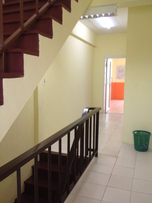 ด่วน-อาคารพาณิชย์-ประชาอุทิศ90-3ชั้นครึ่ง-มีดาดฟ้า-ชั้นลอย-ตกแต่งสวย-ติดแอร์-พร้อมอยู่-ทำเลดีมาก-เจ