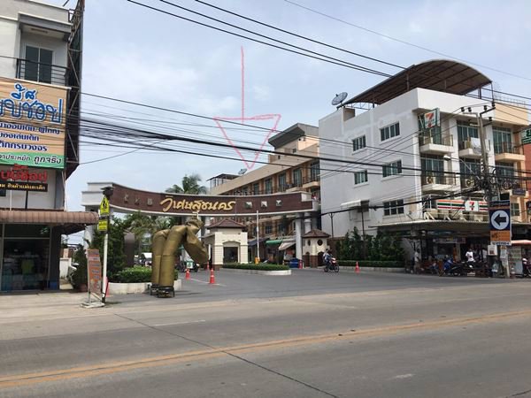 ด่วน-อาคารพาณิชย์-ประชาอุทิศ90-3ชั้นครึ่ง-มีดาดฟ้า-ชั้นลอย-ตกแต่งสวย-ติดแอร์-พร้อมอยู่-ทำเลดีมาก-เจ