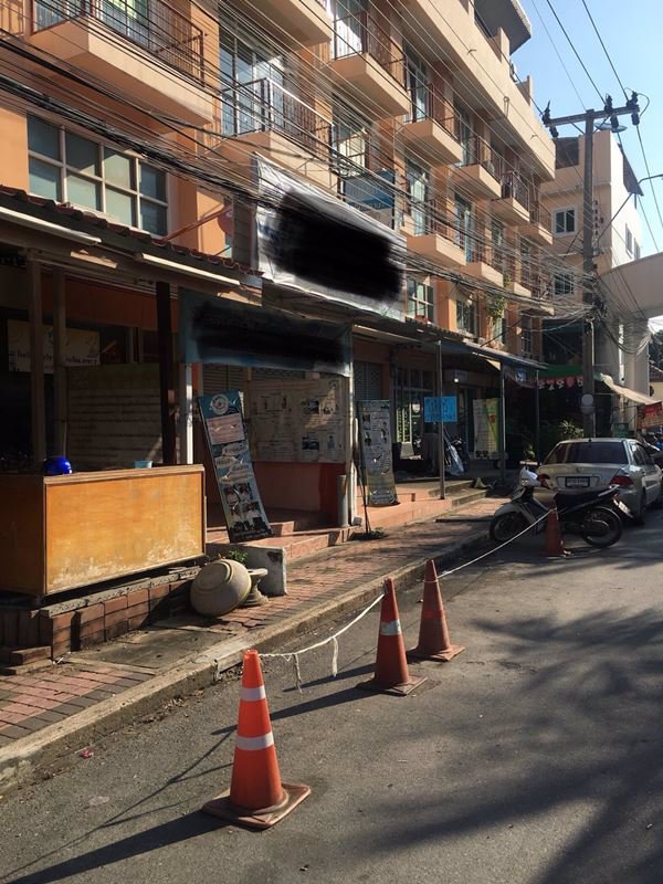 ด่วน-อาคารพาณิชย์-ประชาอุทิศ90-3ชั้นครึ่ง-มีดาดฟ้า-ชั้นลอย-ตกแต่งสวย-ติดแอร์-พร้อมอยู่-ทำเลดีมาก-เจ