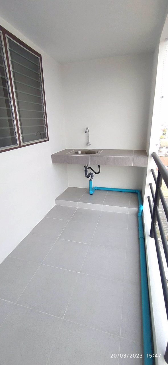 ขายคอนโดรีโนเวทแล้ว-ติดรถไฟฟ้า-วิวเมือง-ชั้น-9-ห้องใหญ่-ราคา-12-ล้าน