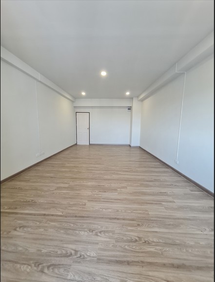 ขายคอนโดรีโนเวทแล้ว-ติด-bts-สะพานใหม่-ห้องใหญ่-38-ตรม