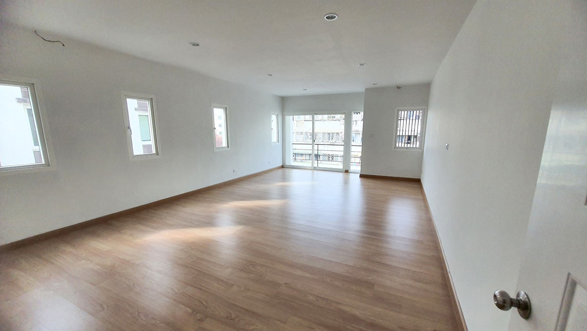 ขาย-บ้านแฝด-3-ชั้น-ทำเลทองติดถสุคนธสวัสดิ์-เดินไปสตรีวิทย์-2-ได้-เจ้าของขายเอง-69-ลบ