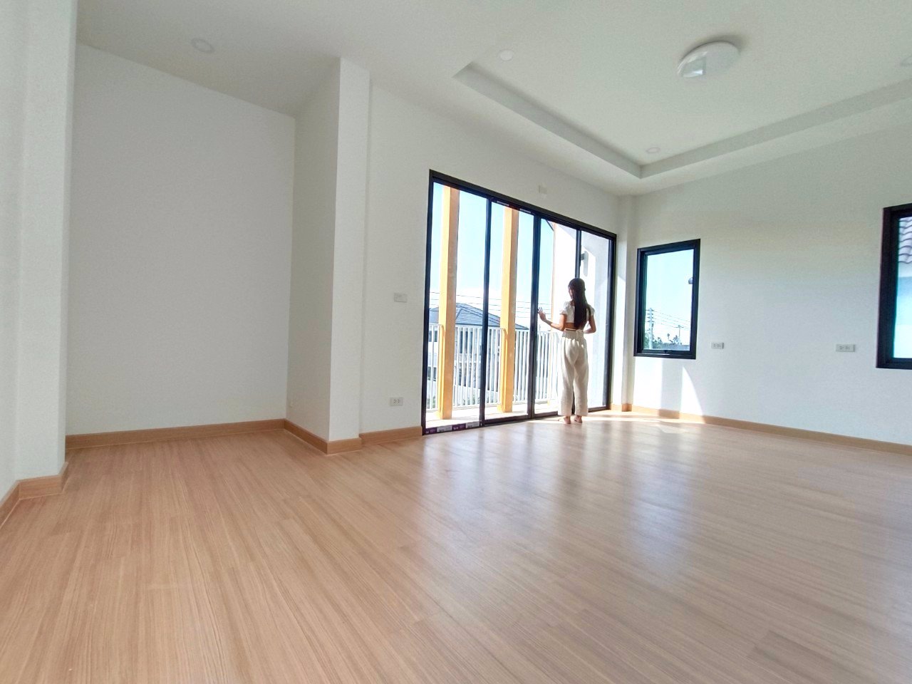 บ้าน-2-ชั้น-สไตล์-minimal-nordic-โอ้กระจู๋-หนองจ๊อม-1-หลัง-เท่านั้น