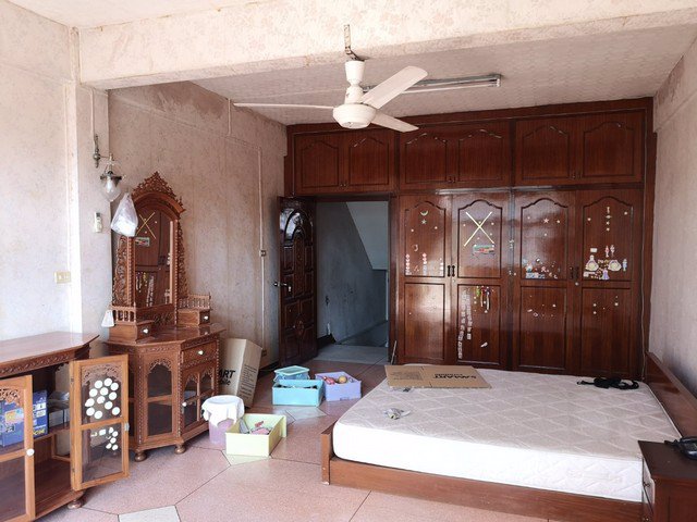 ขายทาวน์เฮ้าส์-4ชั้น-3หลัง-84-ตรว-หมู่บ้าน-อยู่ดีทาวน์เฮ้าส์-ซอยอยู่ดี-บางโคล่-บางคอเเหลม