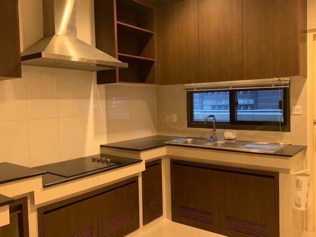 ขายบ้าน-เศรษฐสิริ-อ่อนนุช-ศรีนครินทร์-เนื้อที่-816-ตรว-หลังมุม-ราคาต่ำกว่าตลาด