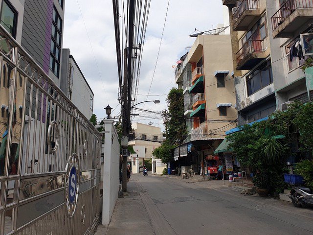 ขายอาคารพาณิชย์-สุขุมวิท65-ใกล้-bts-เอกกมัย-เนื้อที่-125-ตรว-3ชั้น-ทำเลดีมาก