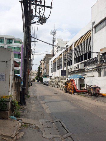 ขายอาคารพาณิชย์-สุขุมวิท65-ใกล้-bts-เอกกมัย-เนื้อที่-125-ตรว-3ชั้น-ทำเลดีมาก