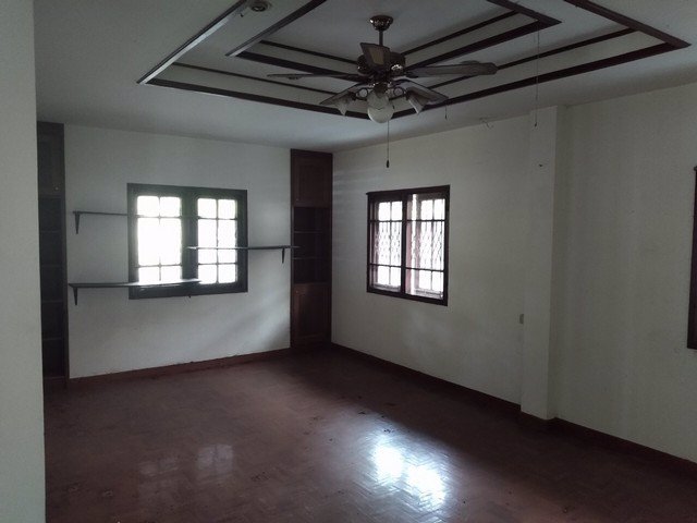 ขาย-บ้านเดี่ยว-หมู่บ้านเชียงใหม่เลคแลนด์-บนเนื้อที่-88-ตรว-หลังมุม-รับส่วนลดสูงสุด