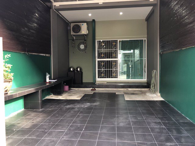 ขาย-ทาวน์โฮม-3ชั้น-นลินอเวนิว3-รามคำแหง160-ซอยมีสทีน-บ้านสวยพร้อมอยู่