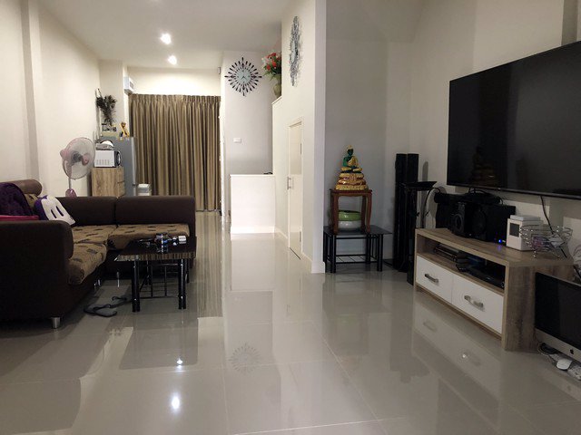 ขาย-ทาวน์โฮม-3ชั้น-นลินอเวนิว3-รามคำแหง160-ซอยมีสทีน-บ้านสวยพร้อมอยู่