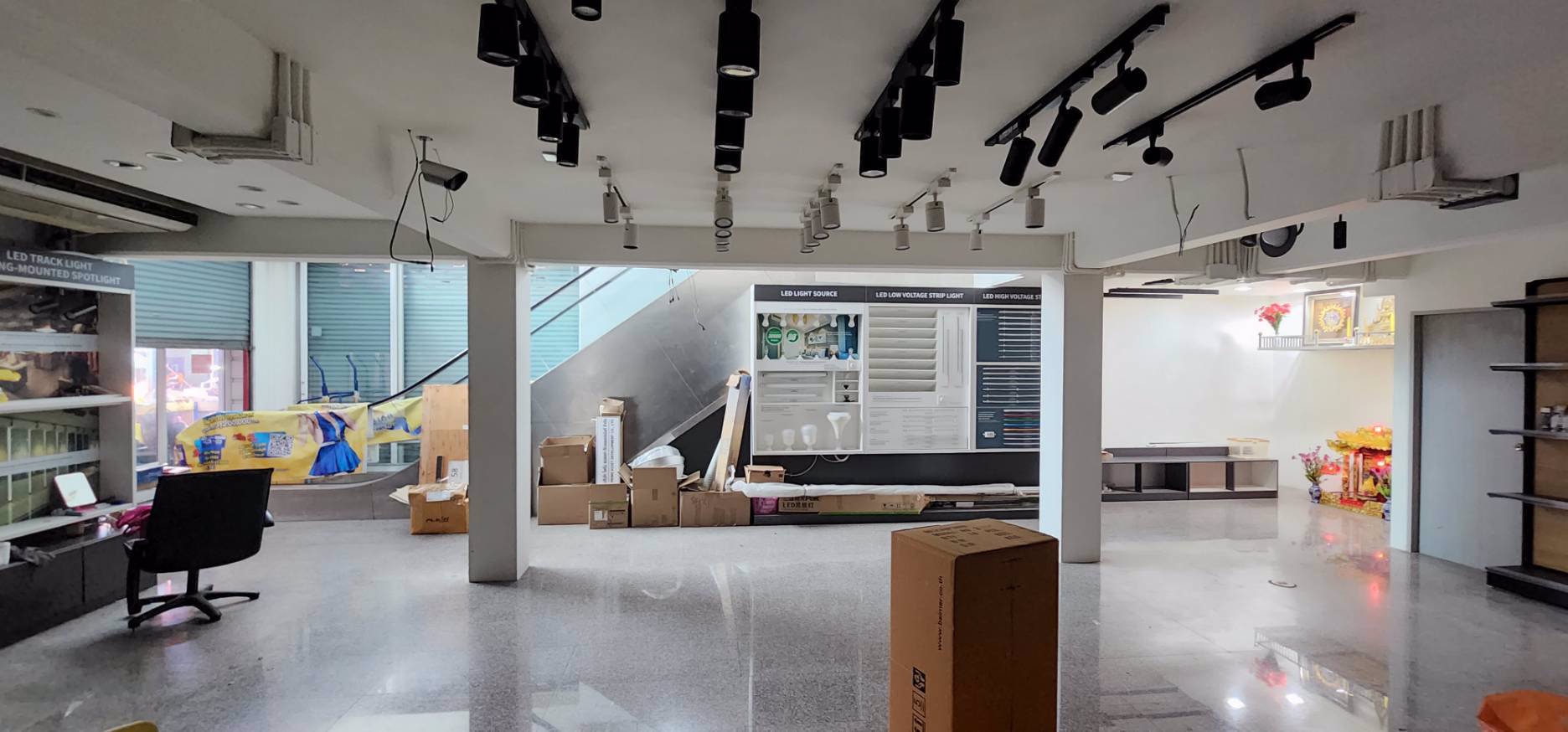 ขาย-เซ้ง-ให้เช่า-ตึกสำนักงาน-โชว์รูม-ตกแต่งพร้อมดำเนินงาน-คลองถม-วรจักร-วัดตึก-เสือป่า