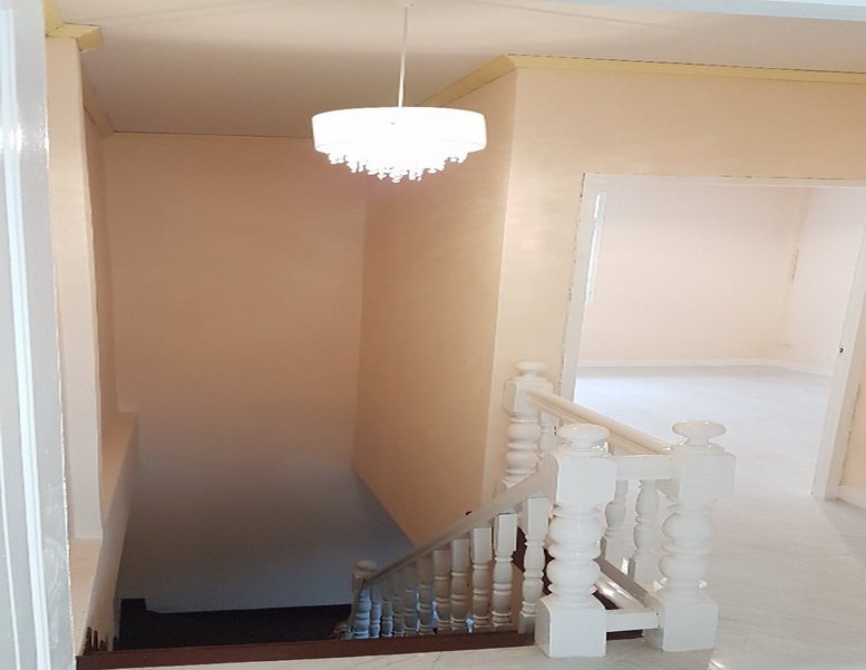 ขายทาวเฮาส์ใกล้รถไฟฟ้าท่าอิฐถนนรัตนาธิเบศเดินได้ทำใหม่ทั้งหลัง