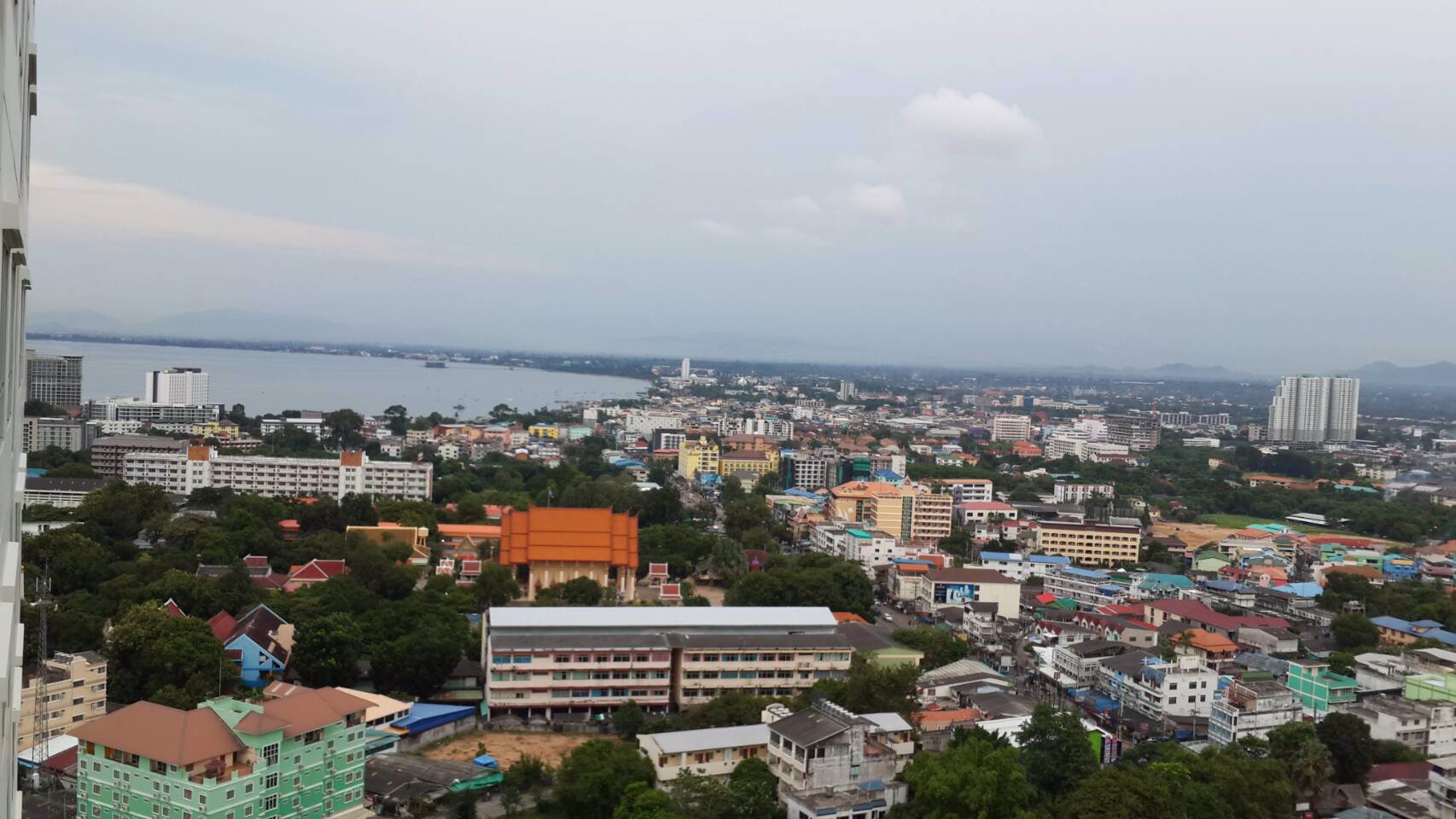 ให้เช่าลุมพินีพัทยา-วงศ์อมาตย์-นาเกลือ-คอนโด-ดี-ราคาถูกเพียง-7500-บาท-รวมค่าส่วนกลางแล้ว-เฟอร์นิเจ